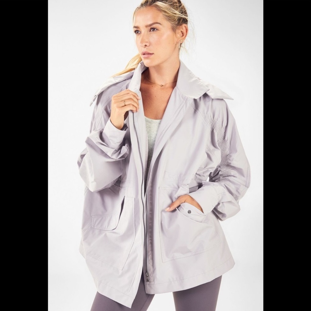 Fabletics Giana Weather Resistant Removable Hoodie Jacket Raincoat Women’s  Gray